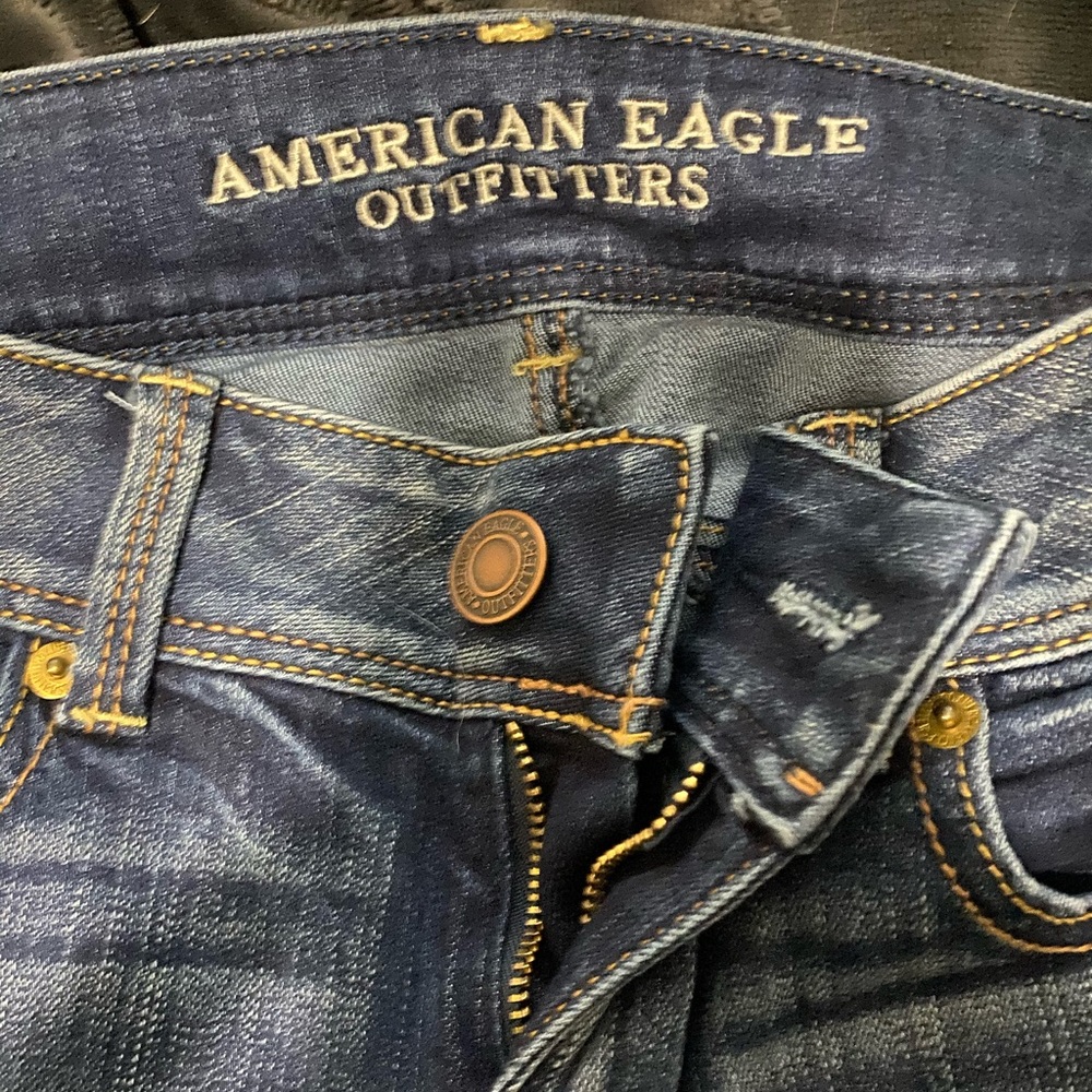 Size 4 American Eagle boot cut jeans - Picture 3 of 3